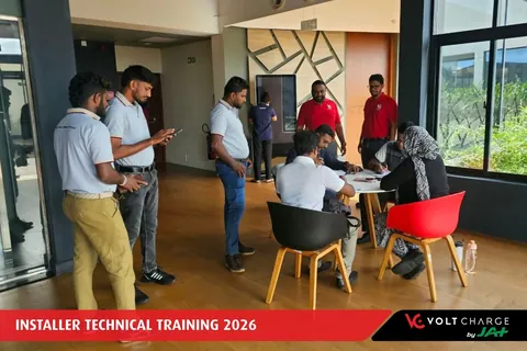 Installers asking questions during training